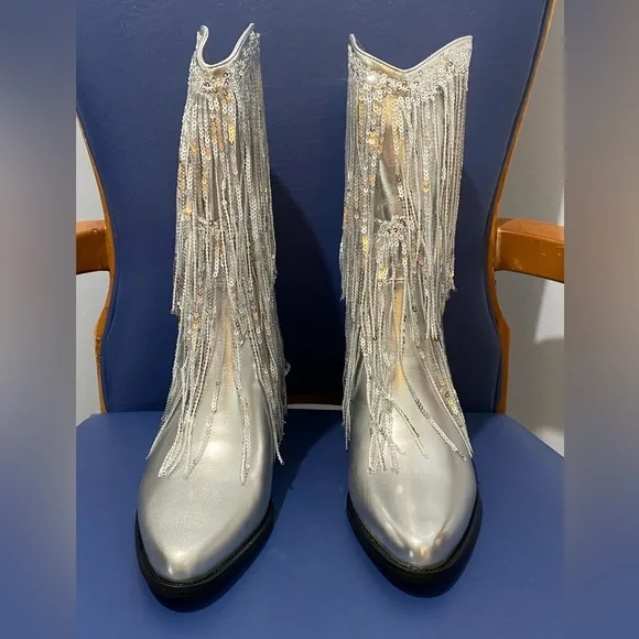 New Cuccoo SZL women’s silver metallic fringe & sequins western boots, Size 6